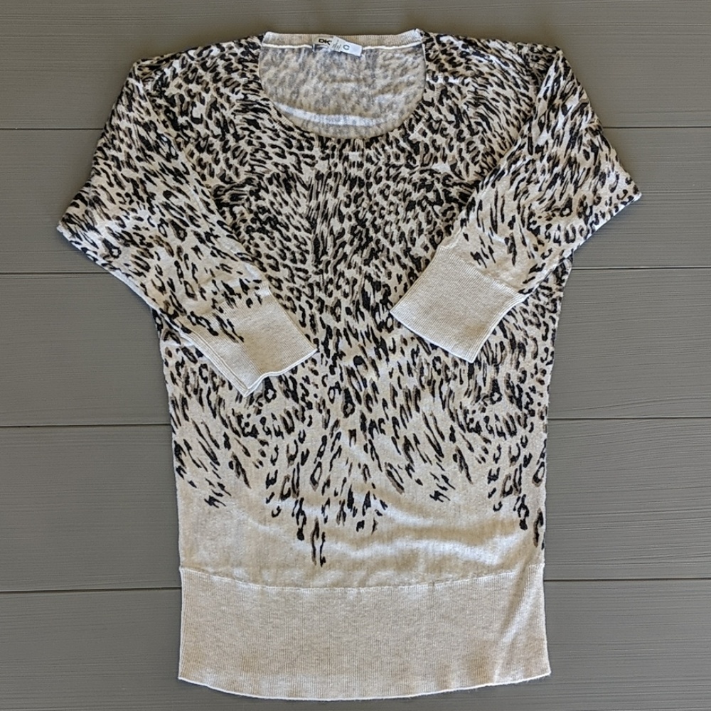 Donna Karen DKNYC 3/4 Sleeve Crew Neck Cream Animal Print Sweater Size Small S